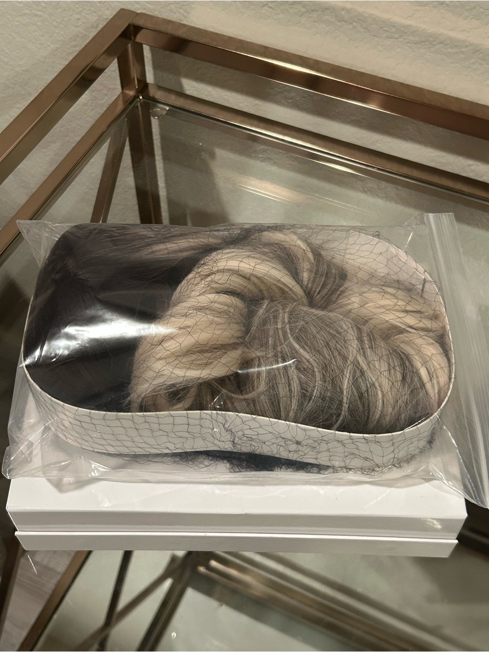 Long Wavy Ombre Blonde Wig – Dark Root / Ash Blonde – New, Never Worn - Picture 7 of 8